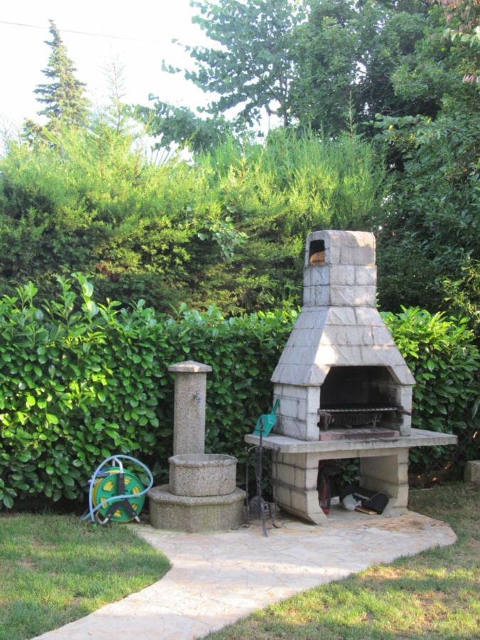 Apartments Zvezdica*** With Garden 赞布雷提亚 外观 照片